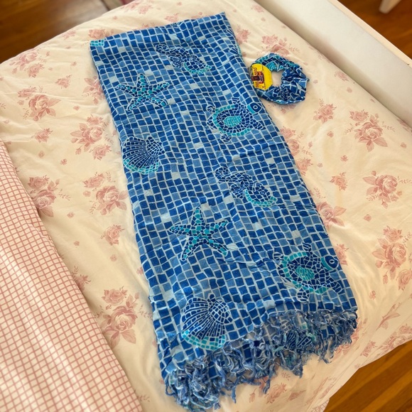 NWT - Sun N’ Sand Blue Sarong and Scrunchie Set - Picture 3 of 7